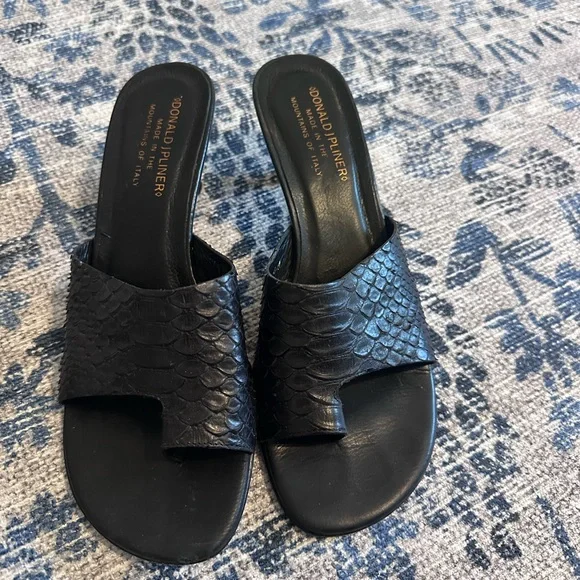 Donald J. Pliner Black Textured Mules - Picture 1 of 3